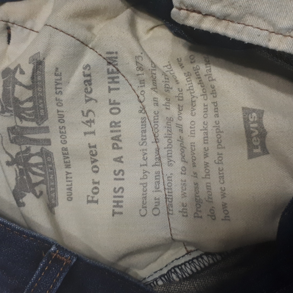 Levi's 100% cotton.  Size 32×30 - Picture 5 of 9